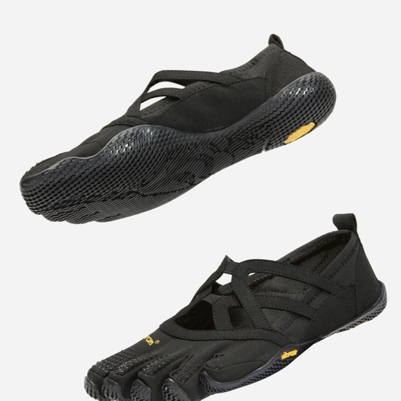 Vibram Shoes - Vibram Alitza Loop Black  Toe Shoes
